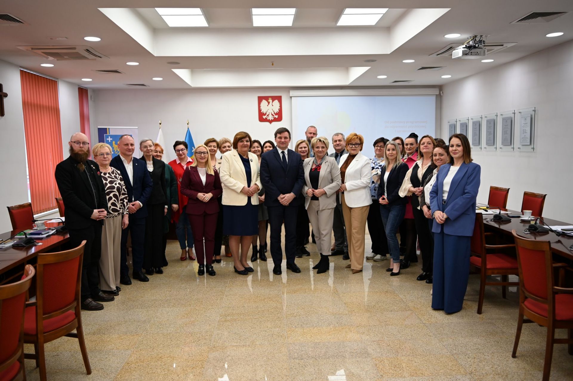 Zdjęcie grupowe uczestników konferencji